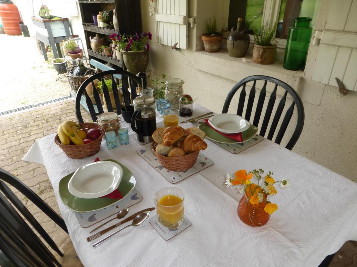 Chez Kate Bed and Breakfast Charroux  Eksteriør billede