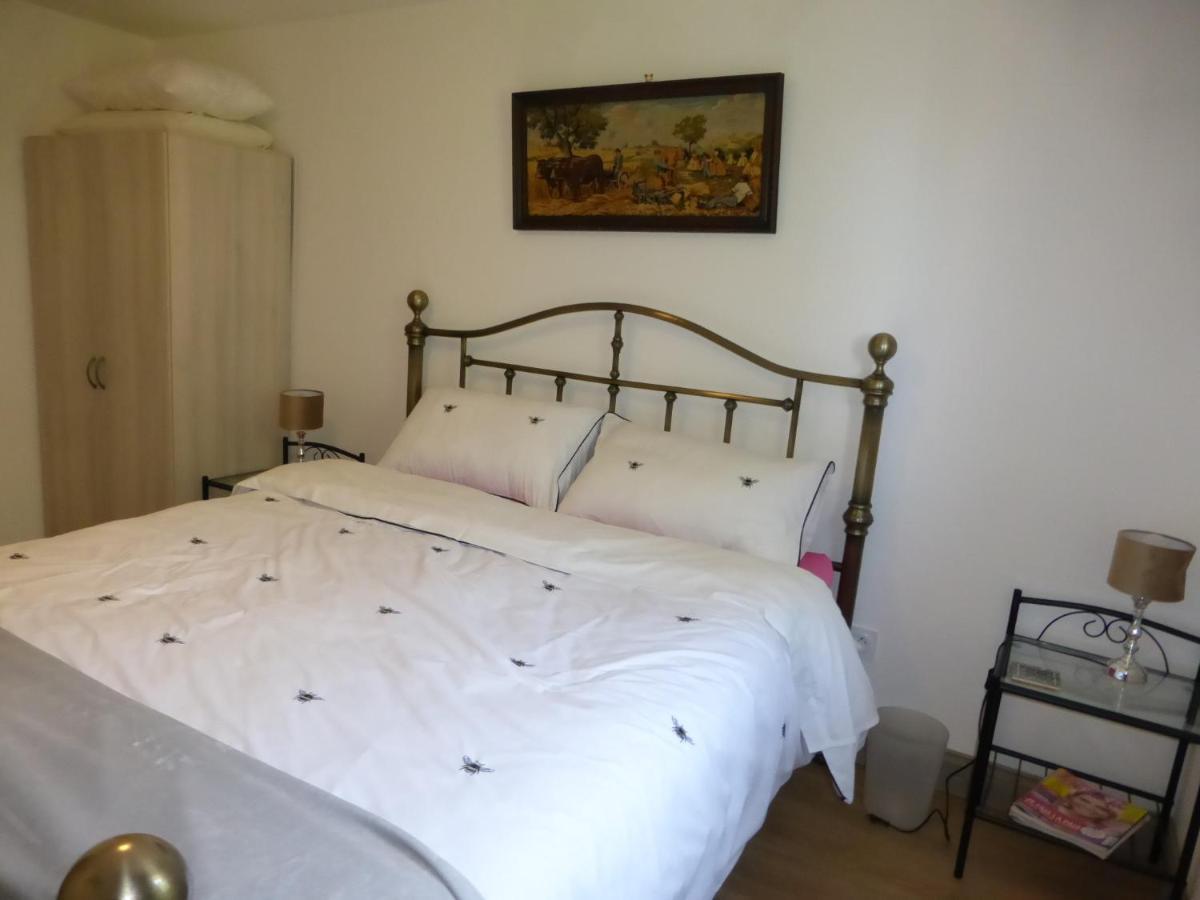 Chez Kate Bed and Breakfast Charroux  Eksteriør billede